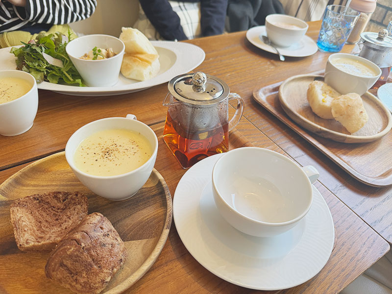 読書サークルの風景